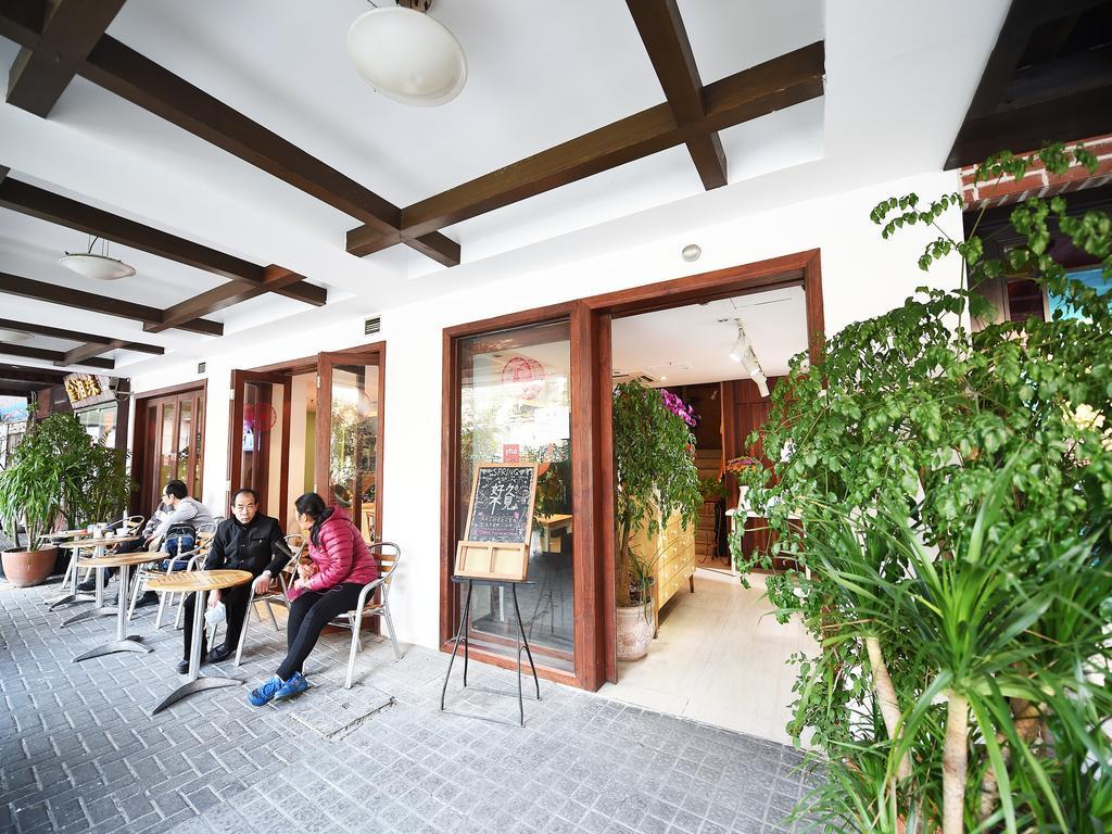 Mingtown Nanjing Road Youth Hostel Shanghai Exterior photo