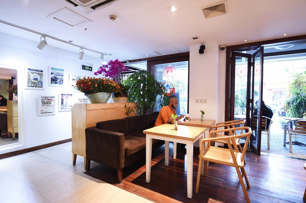 Mingtown Nanjing Road Youth Hostel Shanghai Exterior photo